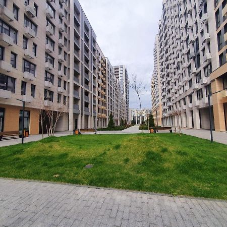 Design Studio In The Center Of Kyiv Residential Complex "Yaroslavov Grad" エクステリア 写真