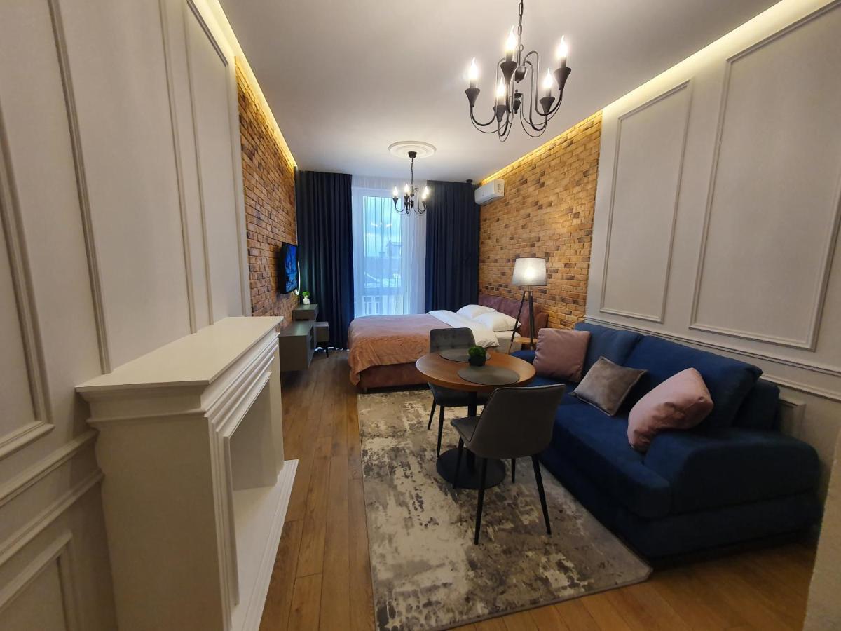 Design Studio In The Center Of Kyiv Residential Complex "Yaroslavov Grad" エクステリア 写真
